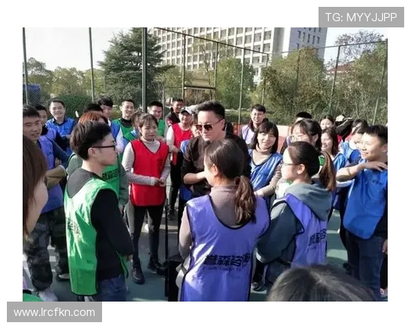 成都网球队在钻石联赛中的逆袭之旅展现拼搏精神与团队力量